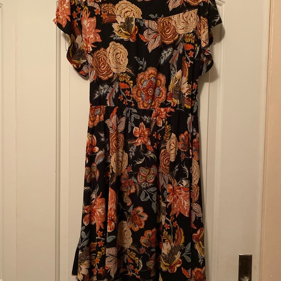 Xhilaration Floral Dress - Picture 2 of 3